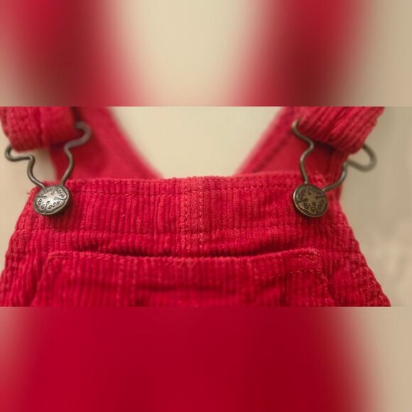 Vintage OshKosh B'gosh Red Corduroy Overalls for Kids - Picture 4 of 7